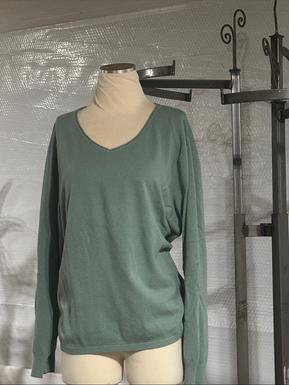 Milano Women's V-Neck Sweater - Sage Green